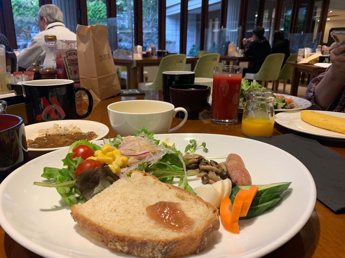 マリオット の朝ごはん　レベル高く
種類も多いし、なにより美味しい。
もり...