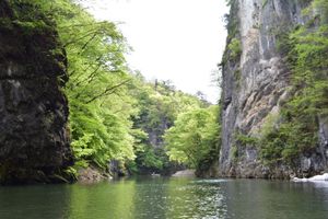 中尊寺→猊鼻渓→厳美渓→達谷窟毘沙門堂