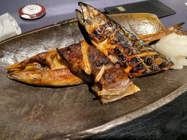 日本・北海道「梅雨なんて関係なし！6月の北海道」の写真：美味しい焼き魚で腹ごしらえしてから飲みに...