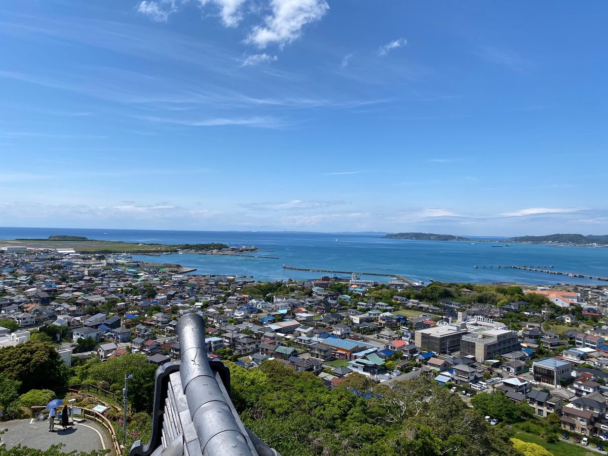 房総一泊二日旅行(12)
館山城に行きました😊
新緑に鯉のぼりとお城が映え...
