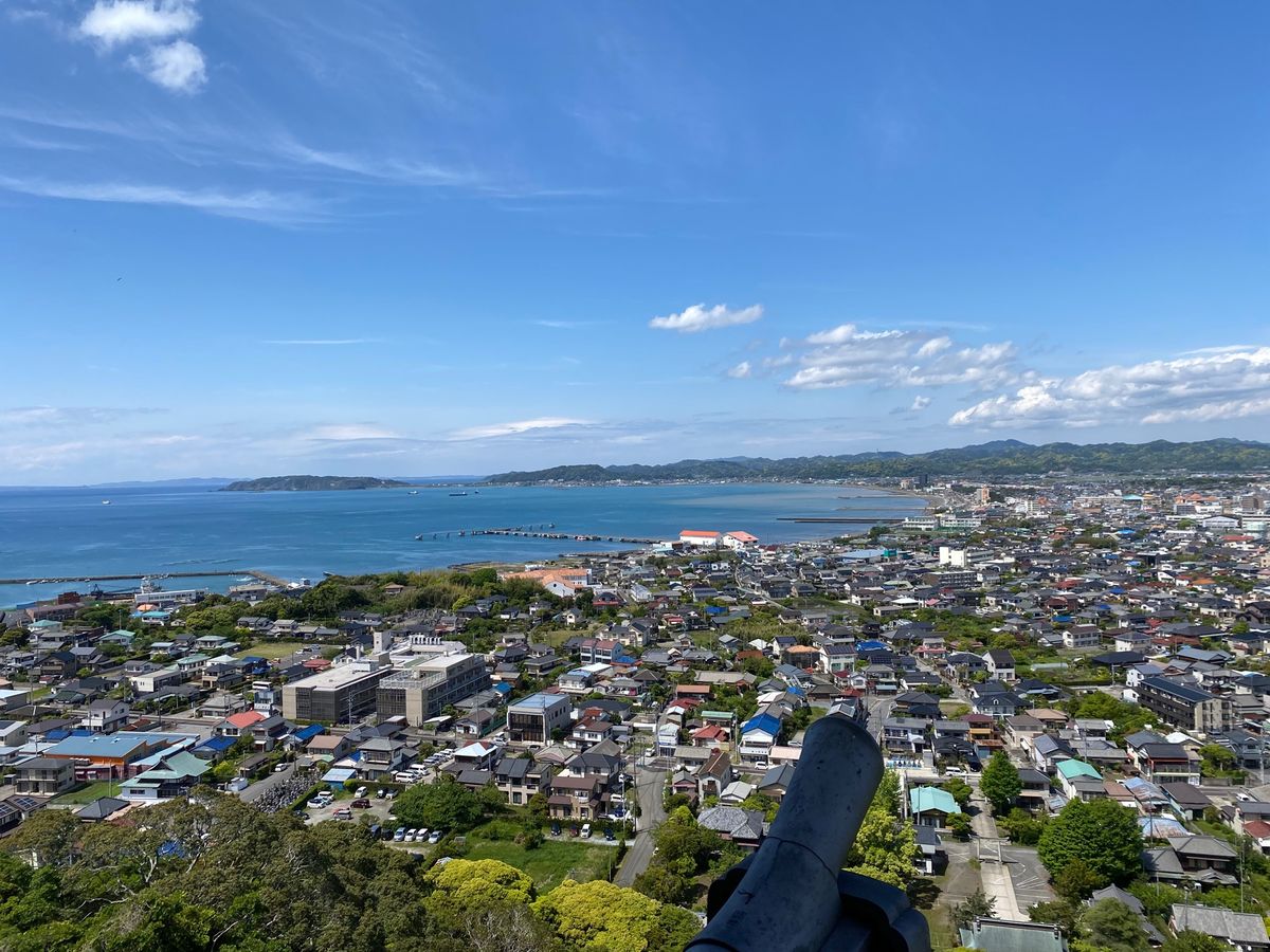房総一泊二日旅行(12)
館山城に行きました😊
新緑に鯉のぼりとお城が映え...