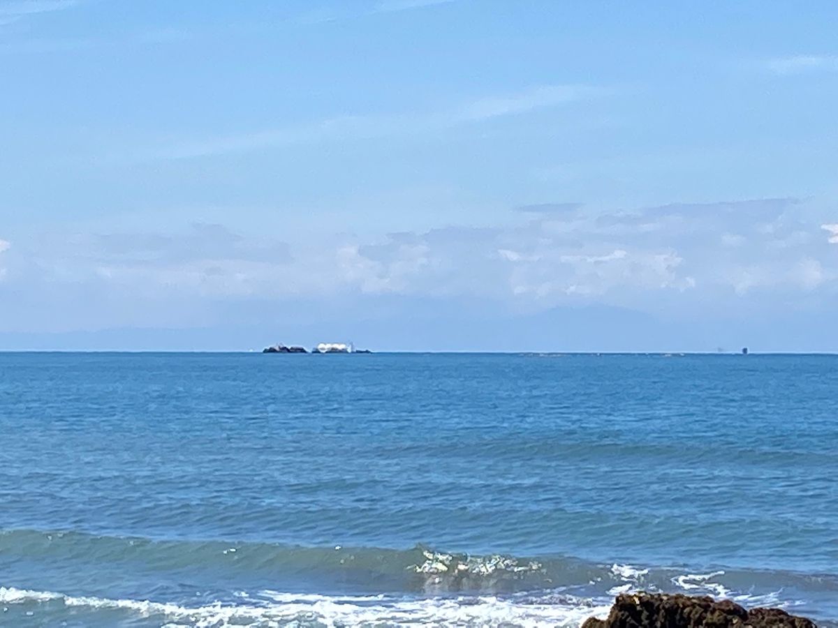 房総一泊二日旅行(11)
館山湾を走っていて
海がとっても綺麗なので車を停...