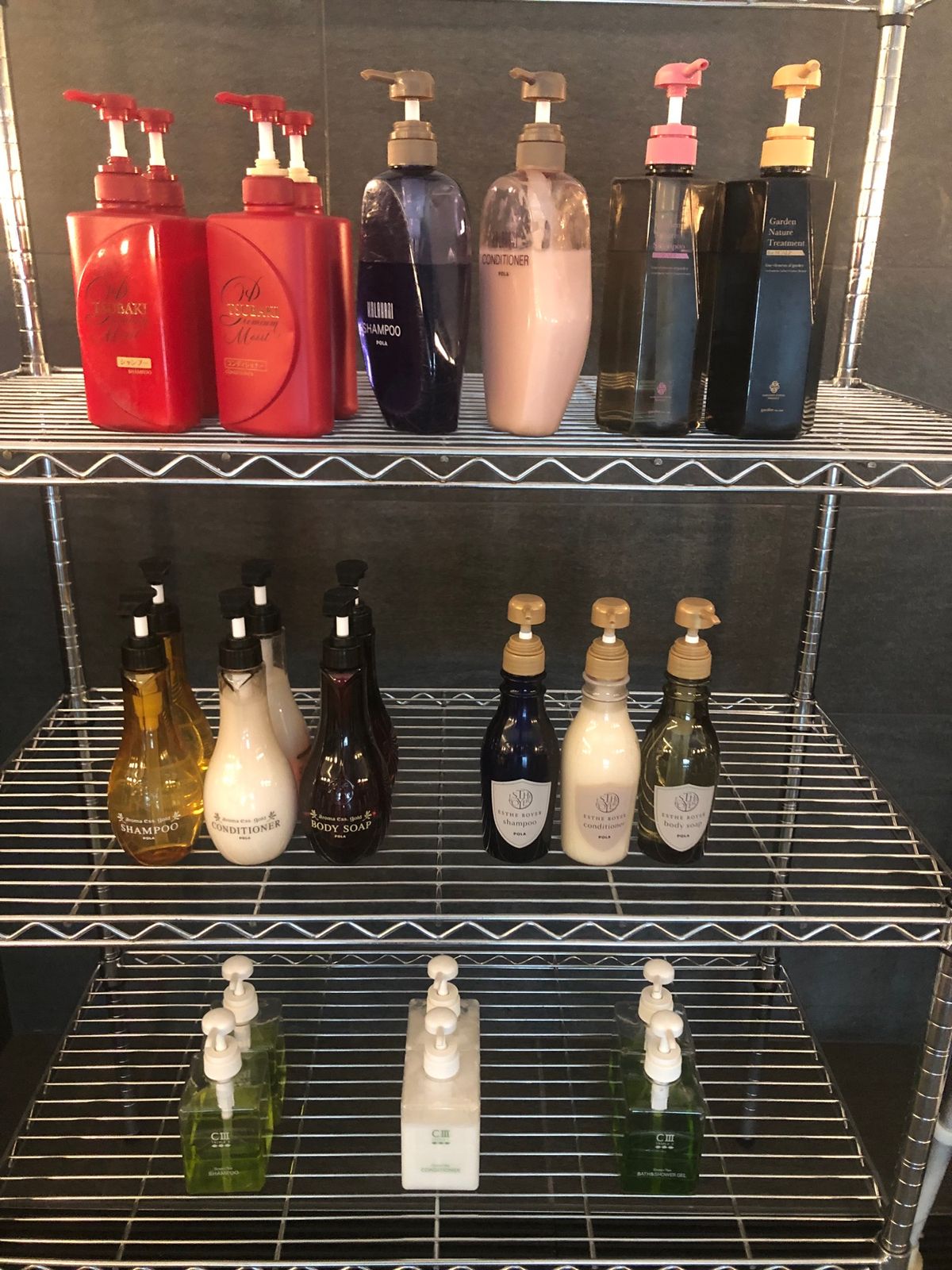 今回はインターゲートホテル梅田に宿泊。
サイコーなホテルでした。
ラウンジ...