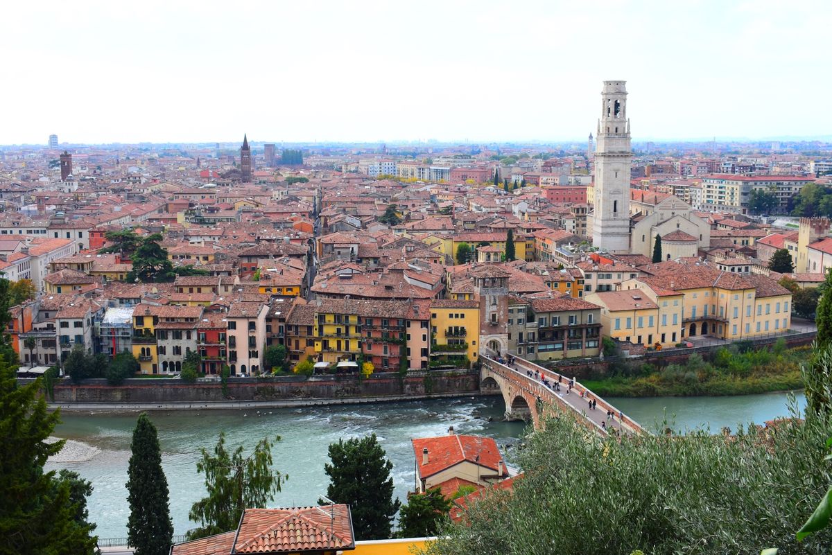 サン・ピエトロの丘からヴェローナの街を一望