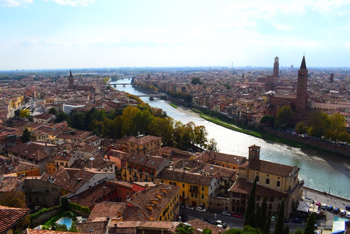 サン・ピエトロの丘からヴェローナの街を一望