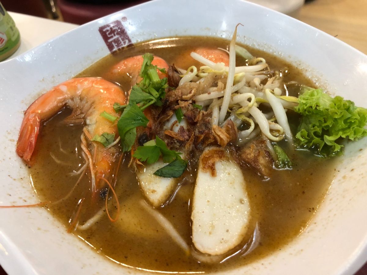 ホテルと空港で
シンガポールスリング、カヤトースト