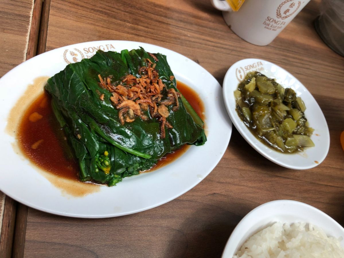 肉骨茶（バクテー）