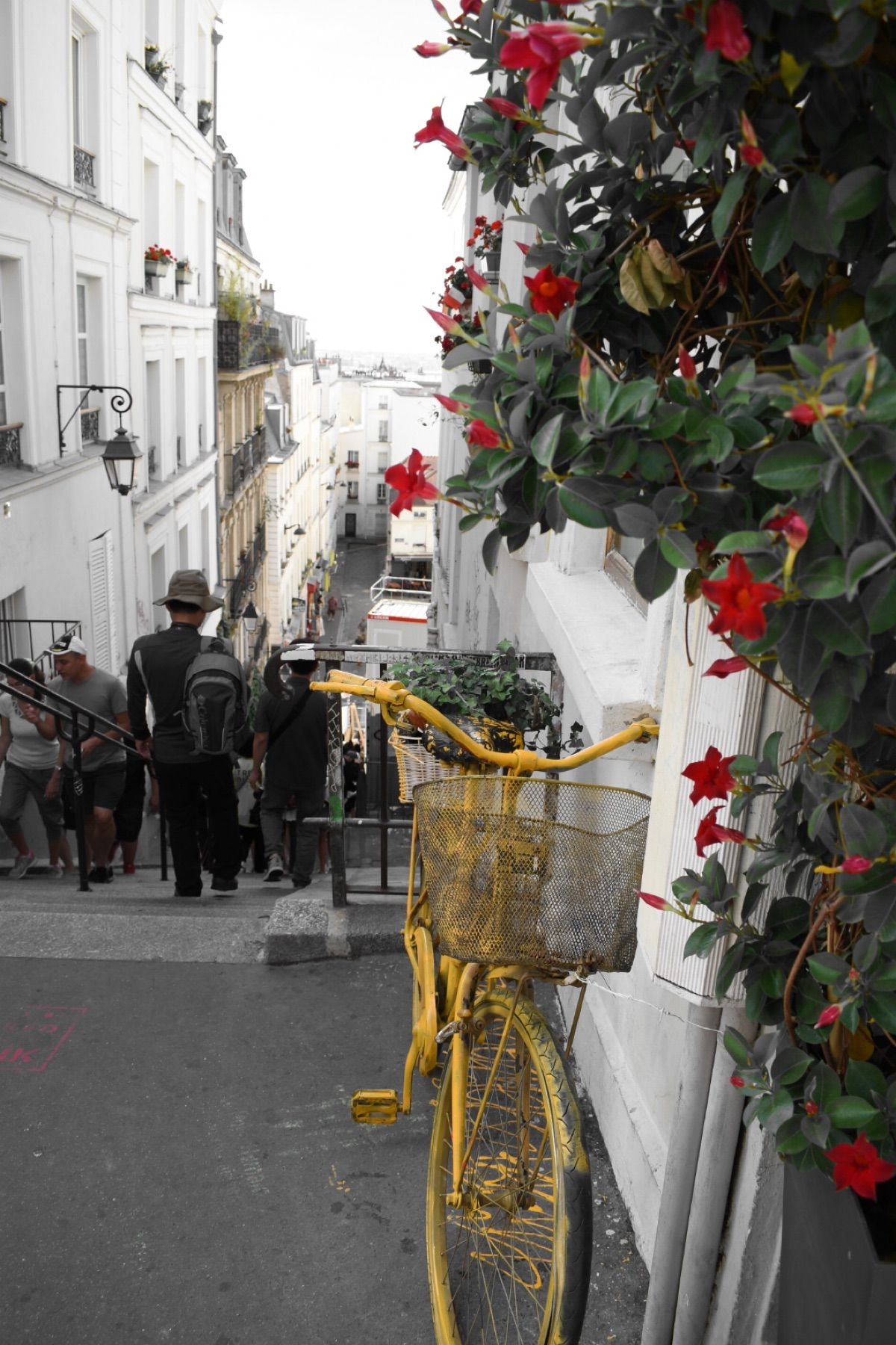 サクレクール寺院　モンマルトルの丘で