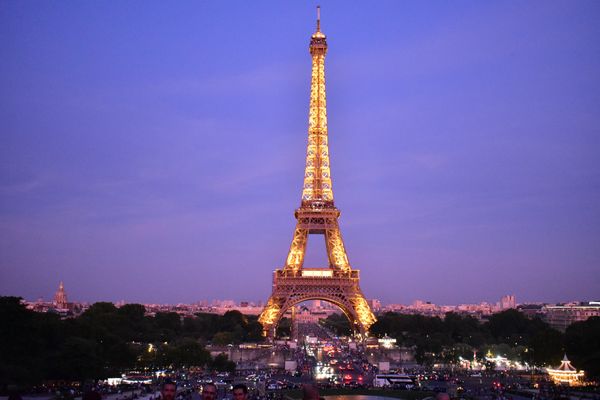 フランス・パリ「パリ旅行」の写真：夜のエッフェル塔