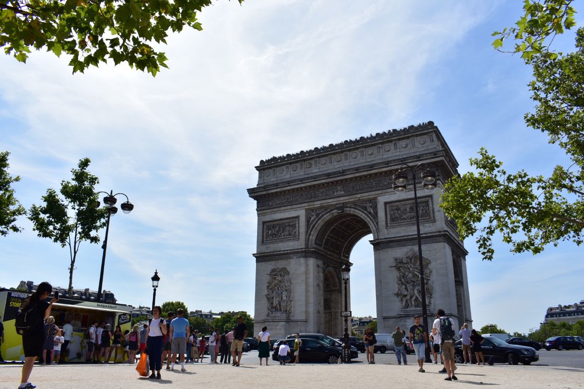 エッフェル塔→凱旋門→ラファイエット