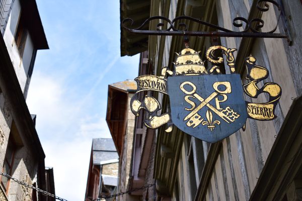 フランス・モンサンミッシェル「モンサンミッシェル旅行」の写真：可愛い看板たち