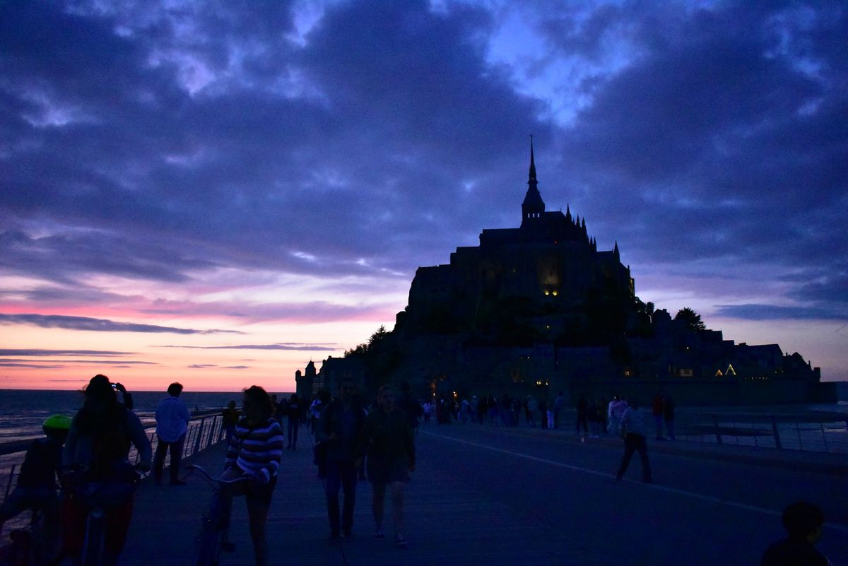 夜のモンサンミッシェル