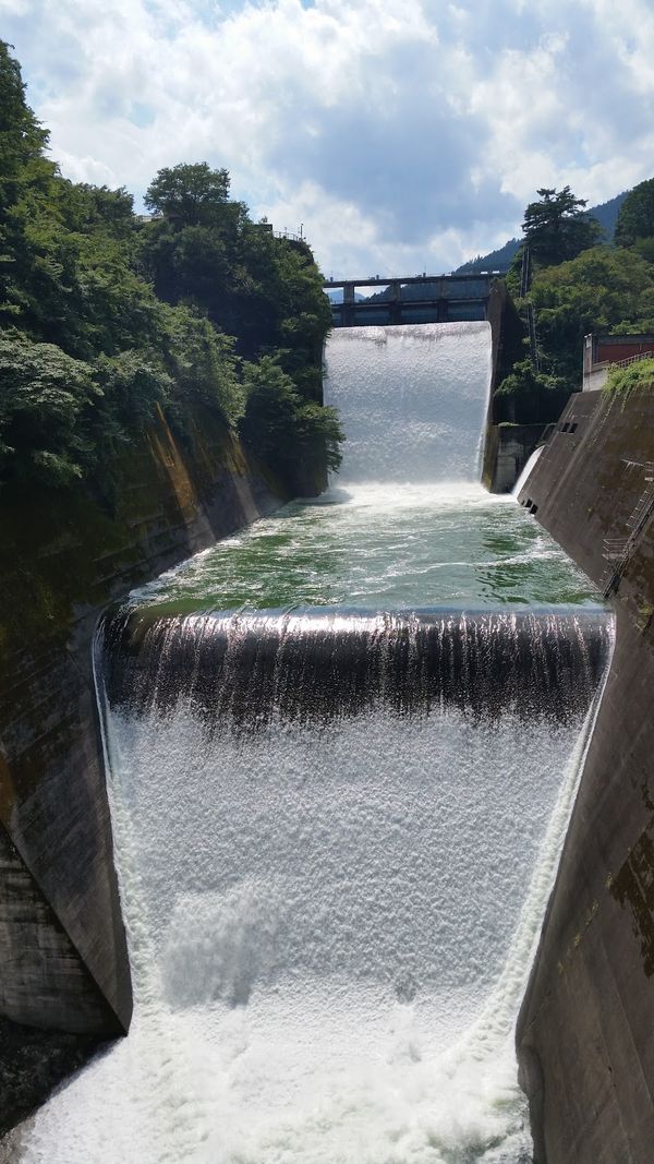 日本・山梨県「丹波山村サイクリングソロキャンプ」の写真：泊まる場所も決めずに適当に山に入って走り...