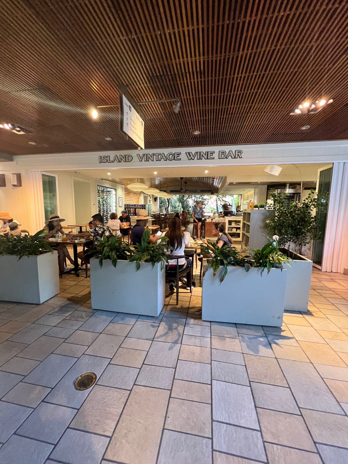 最終日の朝ワイキキのアイランドビンテージコーヒー
ここめちゃ人気なので超混...