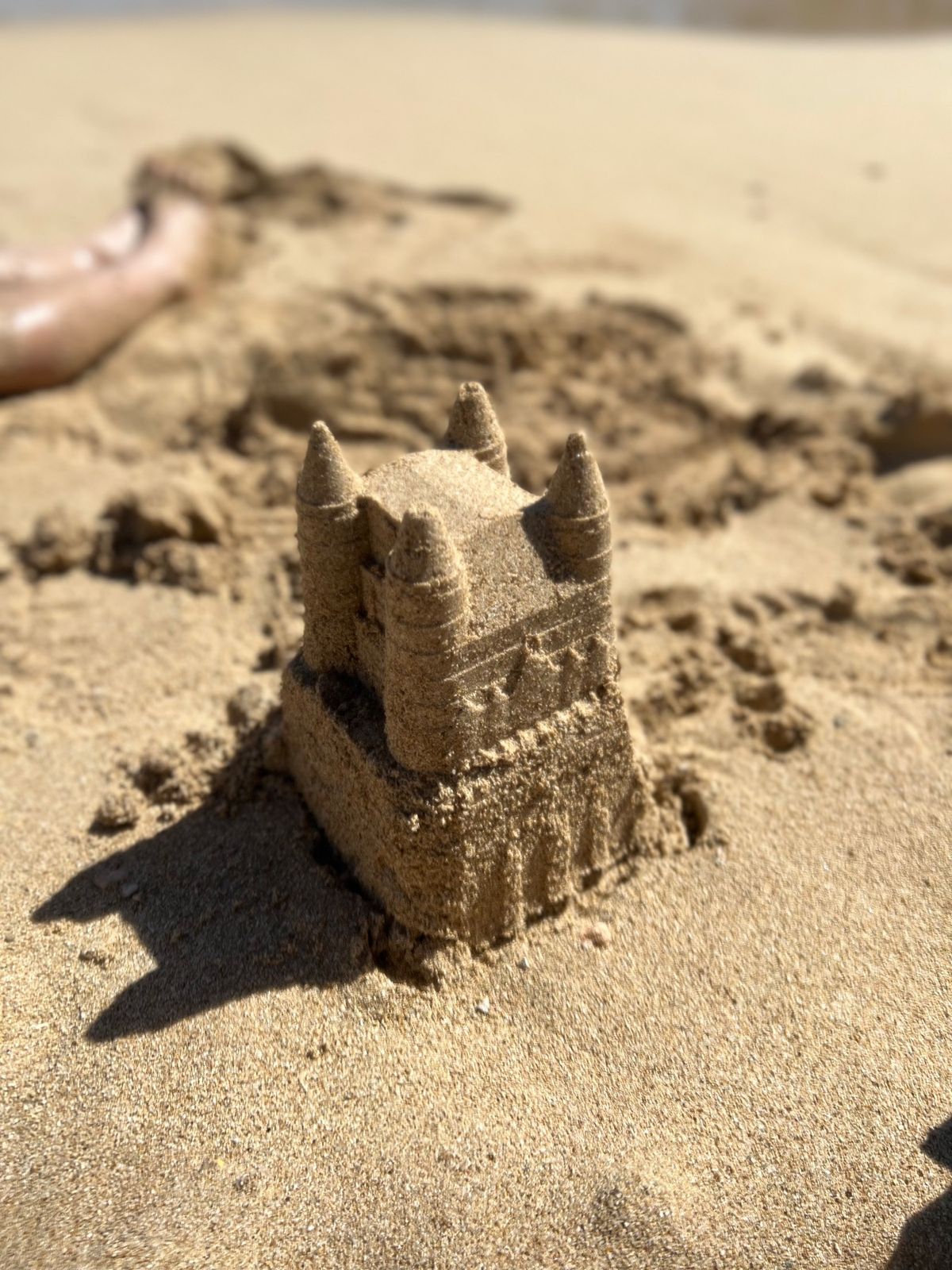 アウラニディズニーのビーチ
となりのフォーシーズンズも同じビーチ

波はほ...