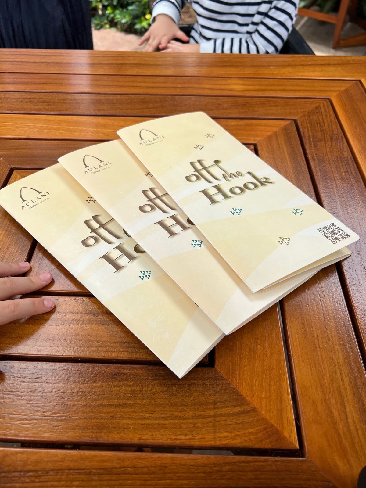 チェックインまで時間あるのでプールバーでお昼
off the Hook
ア...