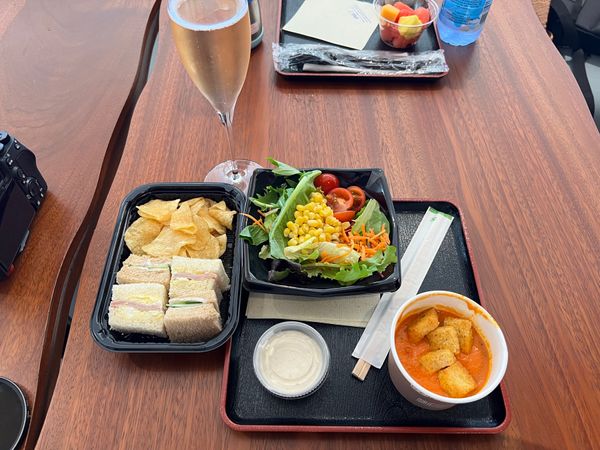 アメリカ(米国)・ハワイ「2年半ぶりのハワイへ！！！」の写真：ホノルル空港はANAはゲートまで結構歩き...