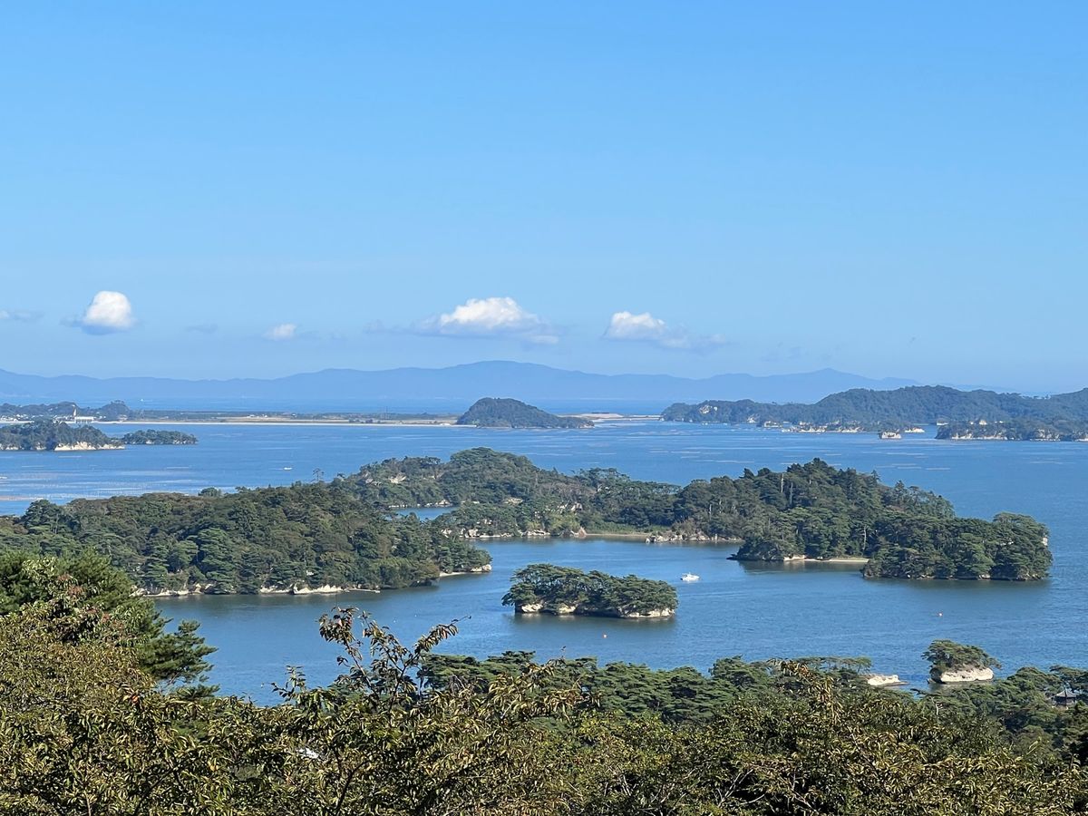 宮城県
日本三景　松島

日本三景だけに、とても素敵な景色。
松島は近づき...