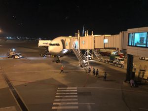 那覇で1泊。
くら寿司でしばし日本食にお別れのつもりが、しゃりカレー食べました。