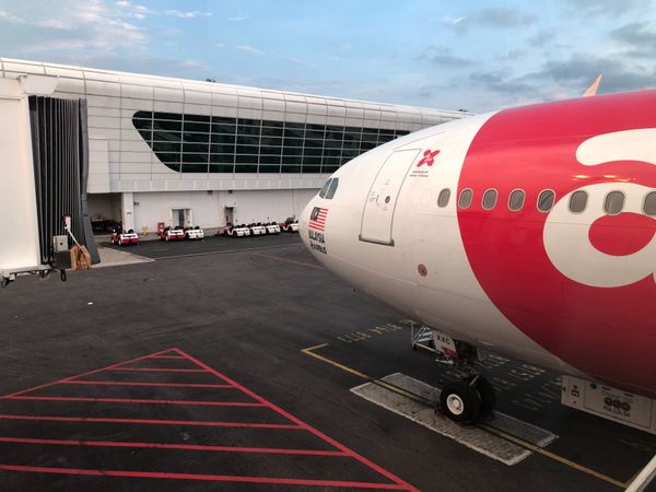 マレーシア・ランカウイ「2018GW那覇、台北経由マレーシア、ランカウイ」の写真：D7　378　KUL-TPE
9M-XX...