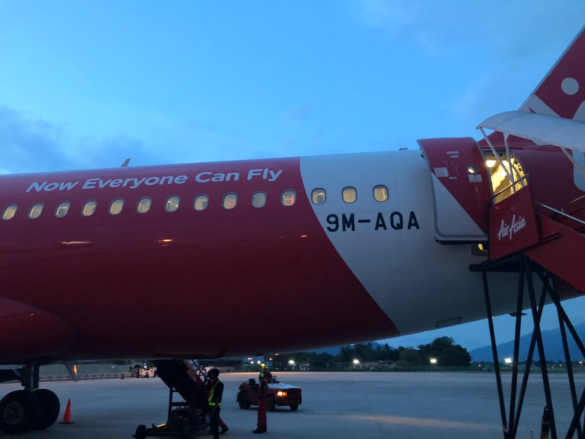 AK6319　LGK-KUL
9M-AQA　Airbus　A320-216