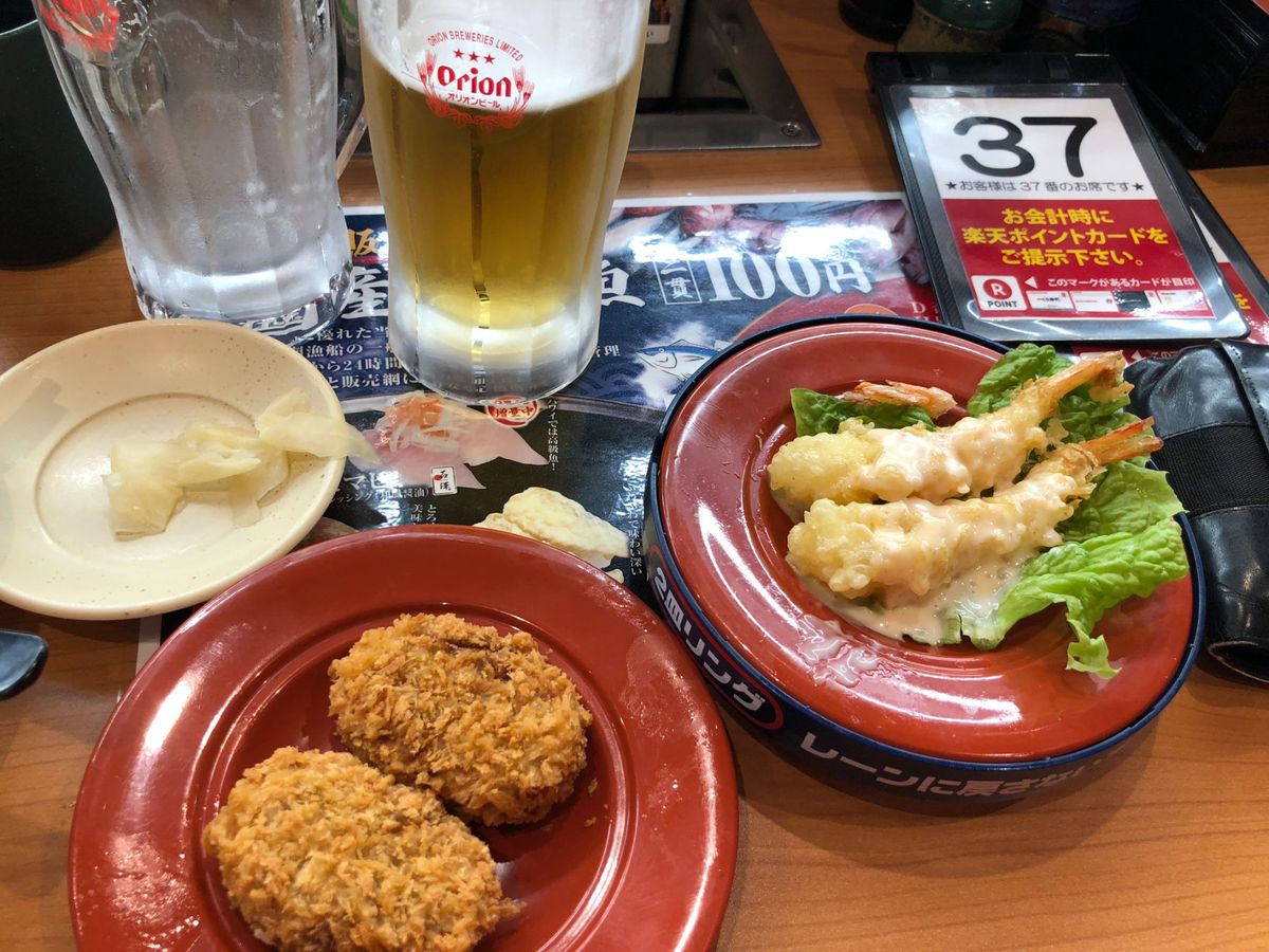 那覇で1泊。
くら寿司でしばし日本食にお別れのつもりが、しゃりカレー食べました。