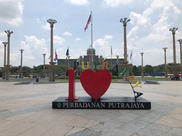 マレーシア・ランカウイ「2018GW那覇、台北経由マレーシア、ランカウイ」の写真：大統領府