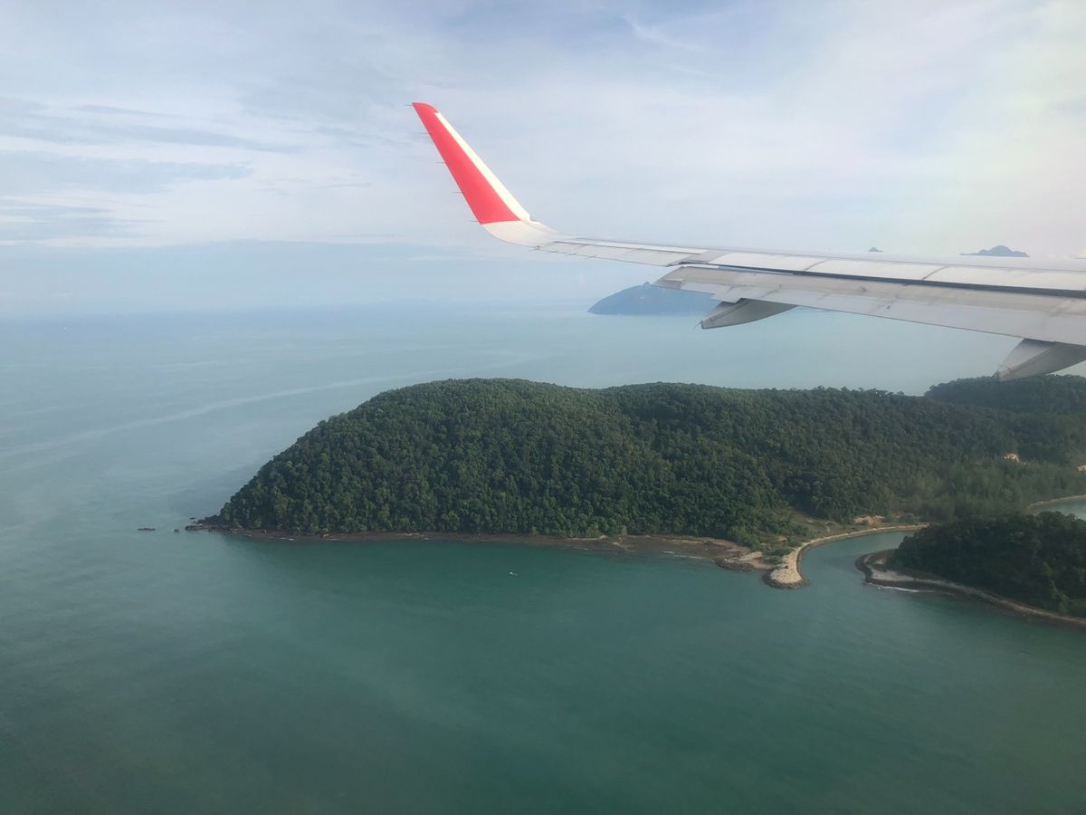 AK6320　KUL-LGK
9M-AJG　Airbus　A320-216