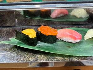 昼飯を落としていたので仙台着後『仙令鮨』で立ち食い鮨

うまーい