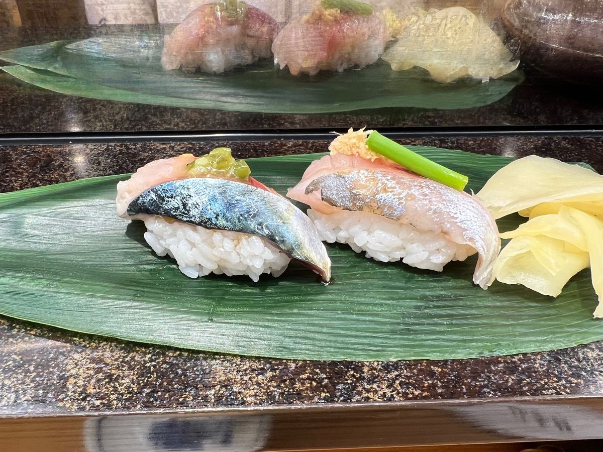 昼飯を落としていたので仙台着後『仙令鮨』で立ち食い鮨

うまーい