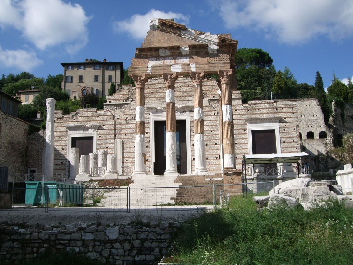 ロンバルディア州第二の都市ブレーシャ
城塞　ローマ遺跡　政庁　大聖堂
観光...