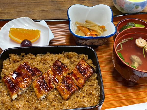 日本・三重県「伊勢志摩旅行」の写真：2日目の夕食はとりあえずウナギで。