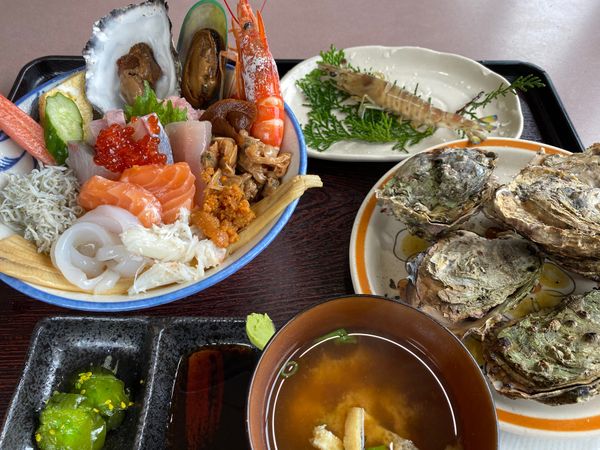 日本・三重県「伊勢志摩旅行」の写真：お昼ご飯は鳥羽へ向かい、浜焼市場 海太郎...