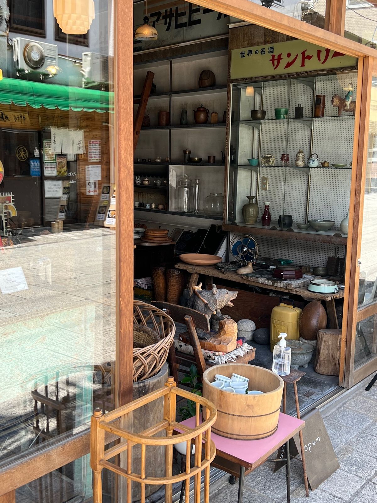 初めての尾道はお天気良し☀️

有名な「つたふじ」で尾道ラーメン🍜食べよう...