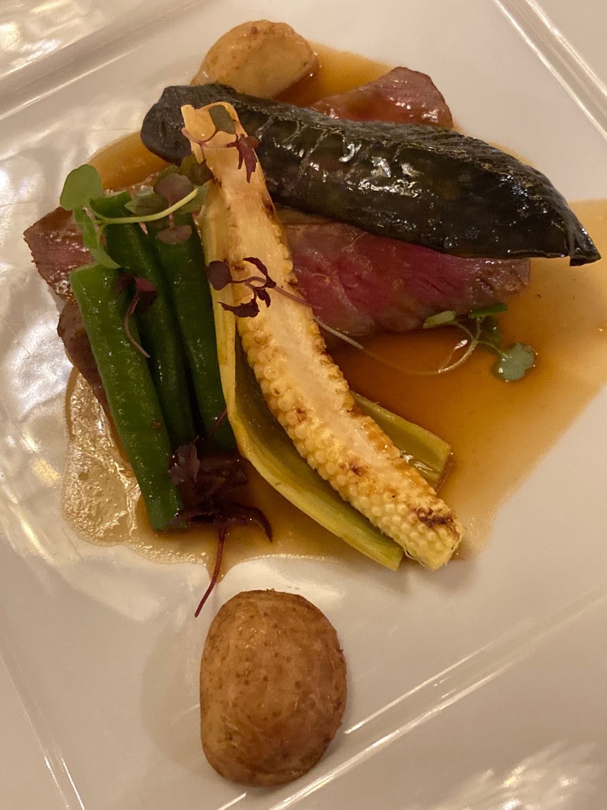 １回目の食事提供に時間がかかって、２回目は30分遅れの20時15分スタート...