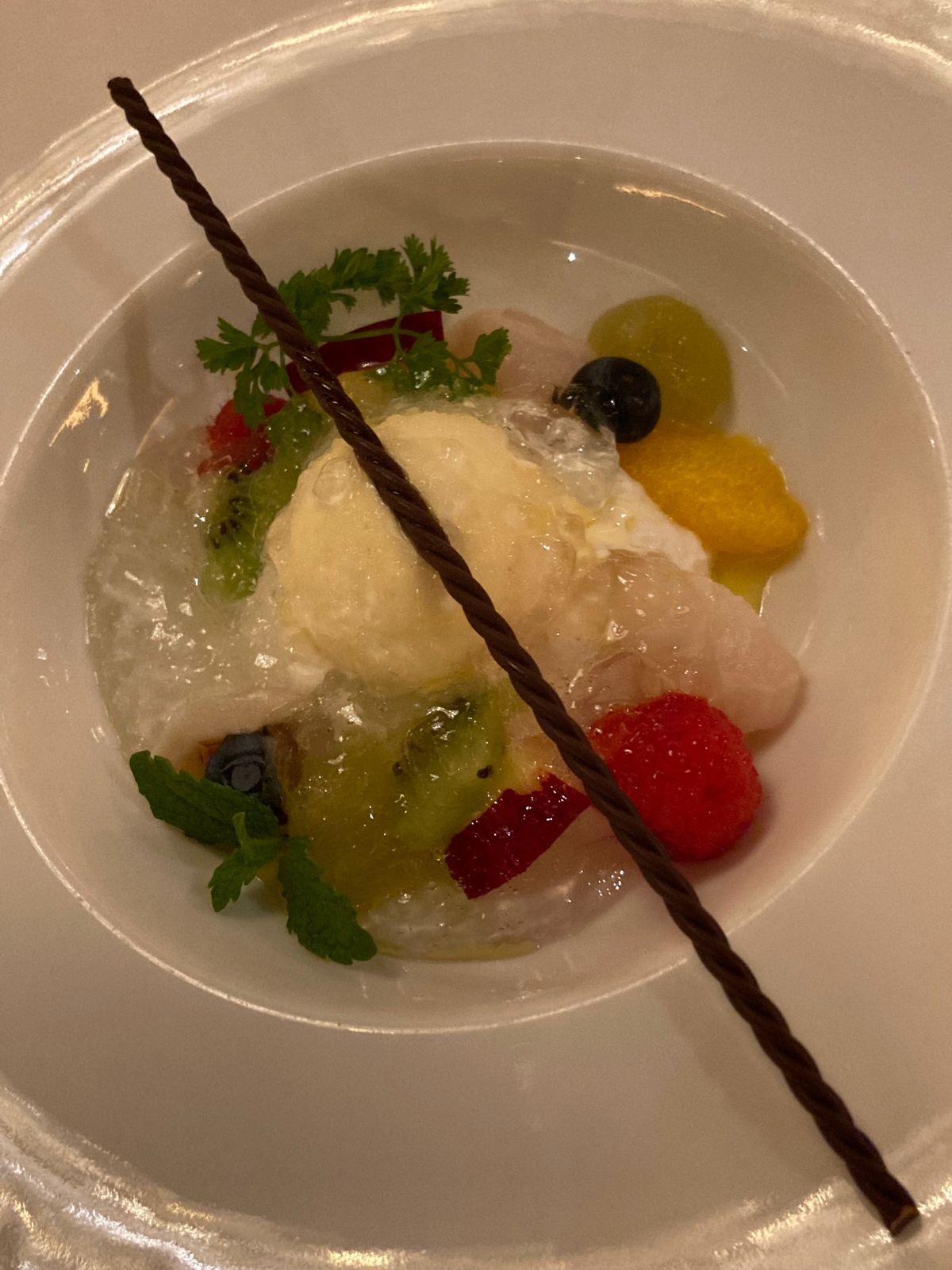 １回目の食事提供に時間がかかって、２回目は30分遅れの20時15分スタート...