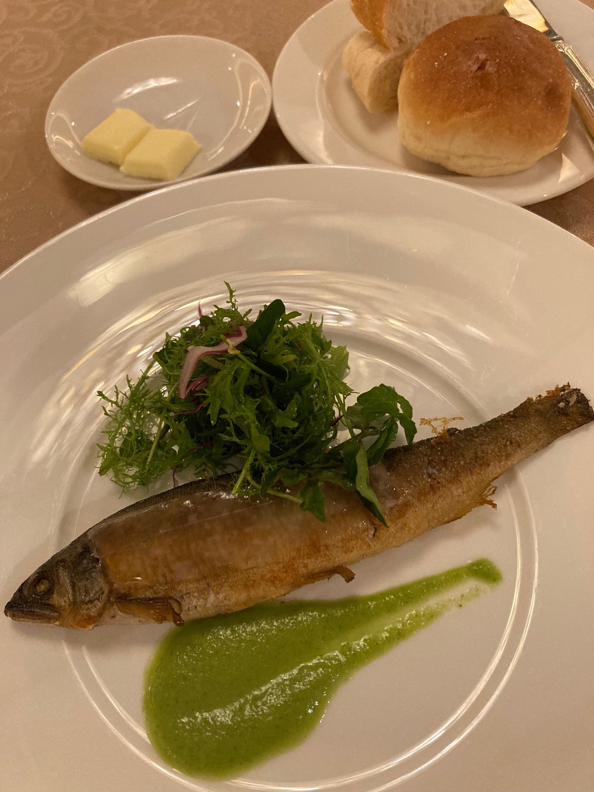 夕食🍽17時半〜と19時45分〜の２回制。
私は１回目でした。