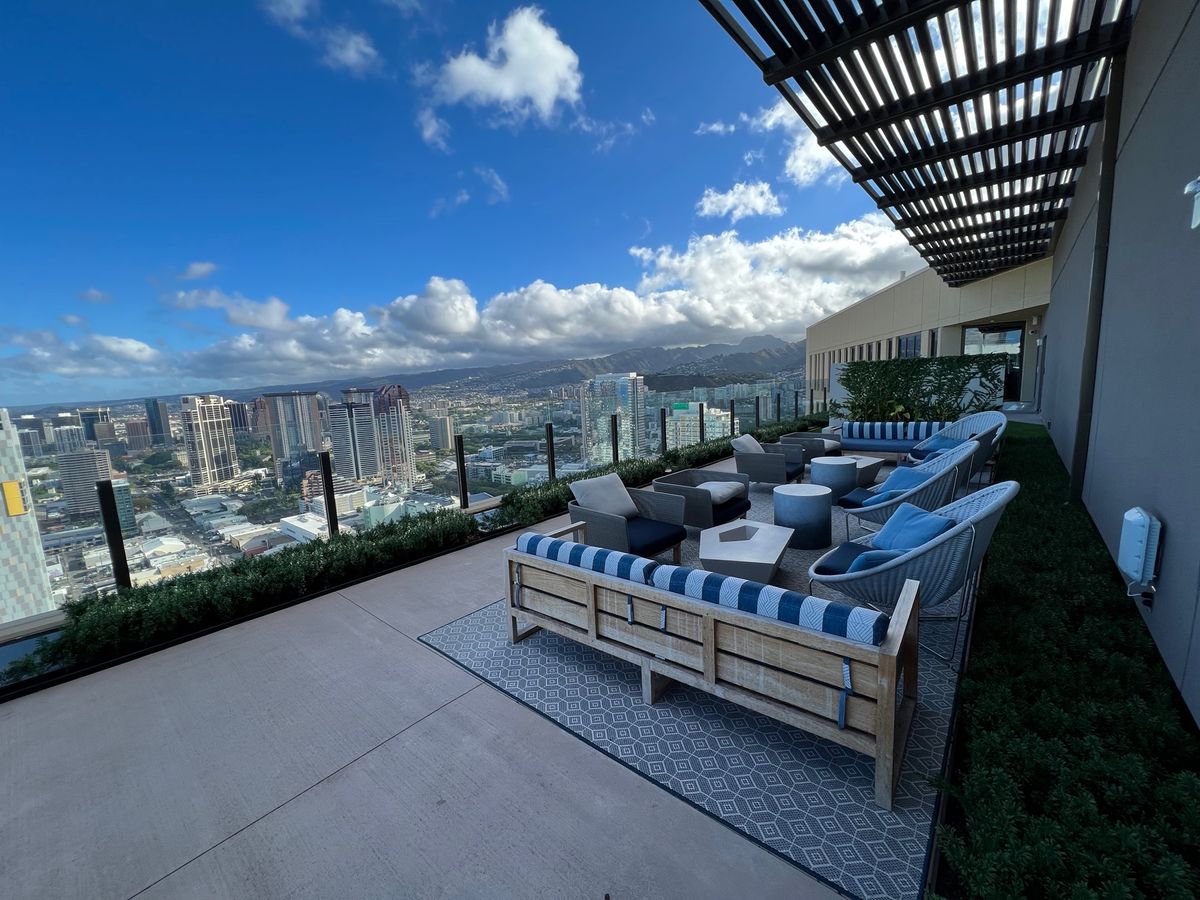 アメニティが42階にあります
スカイデッキ、ラウンジ、ジム