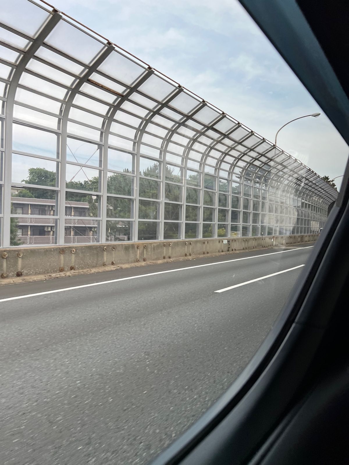 MKのドライバー様に来ていただいた。
なんかキングになった気分だぜぃ。

...