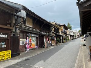 愛媛県内子町
●蕎麦 下芳我邸　ざるそばとえび天むす
●どこにたどり着くの...