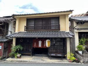 愛媛県内子町
●蕎麦 下芳我邸　ざるそばとえび天むす
●どこにたどり着くの...