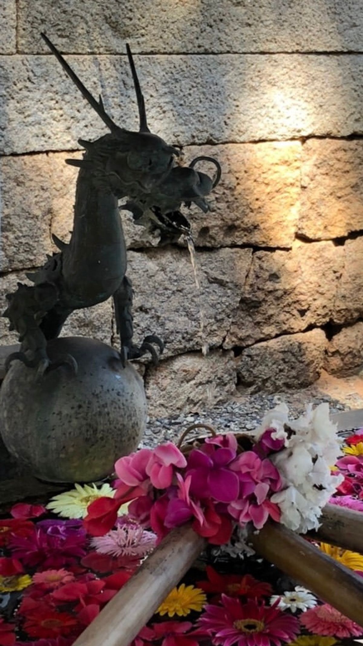 瀬戸内海の方向を振り返ると、昭和の雰囲気のまま