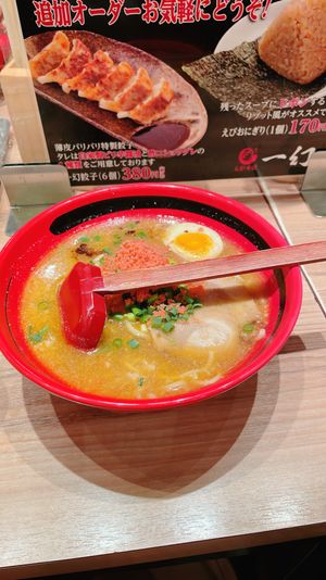 ちくわパン、ステーキ弁当、パフェ、ラーメン。
全部おいしい。