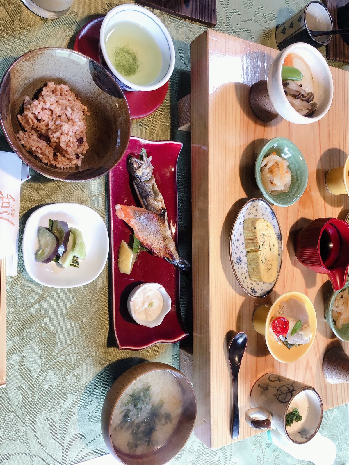 雰囲気も良し！食事も美味しいしお腹いっぱい
温泉も最高だったぁ😍
部屋の露...