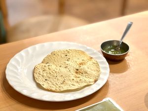 会議を終えて
高校時代からの友人とディナー🍛

お店を決めるとき、友人とど...