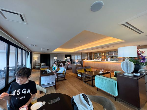 日本・宮古島「沖縄宮古島」の写真：シギラミラージュにはラウンジがあって16...