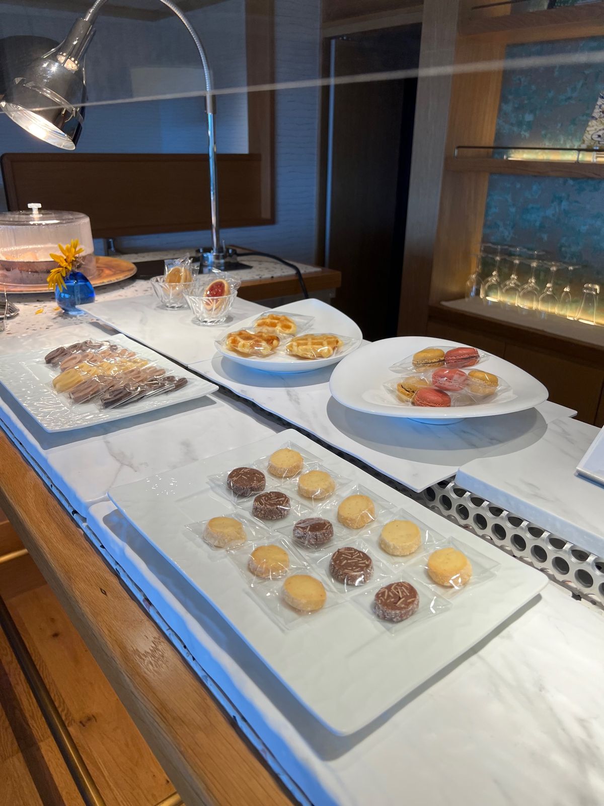 シギラミラージュにはラウンジがあって16時までは子供も入れます。

ソフト...