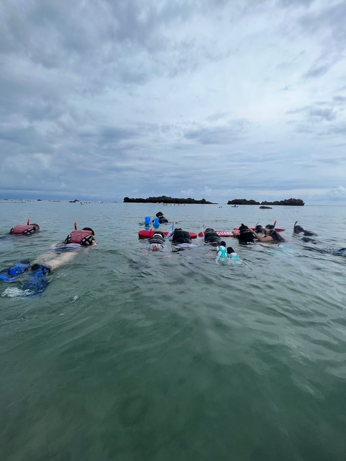 シギラビーチでシュノーケル

天気悪くちょっと濁っていたかな？
今年は台風...