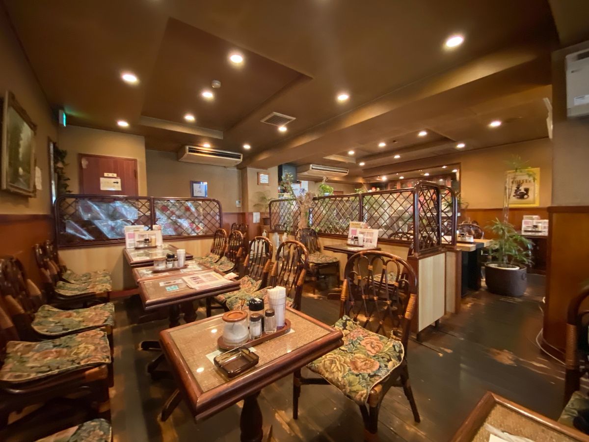 和歌山城付近でモーニング！
シンプルさんという喫茶店でいただきました！