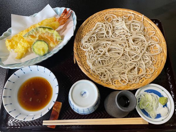 日本・長野県「霧ヶ峰高原と北八ヶ岳トレッキング」の写真：旅の〆はお蕎麦。